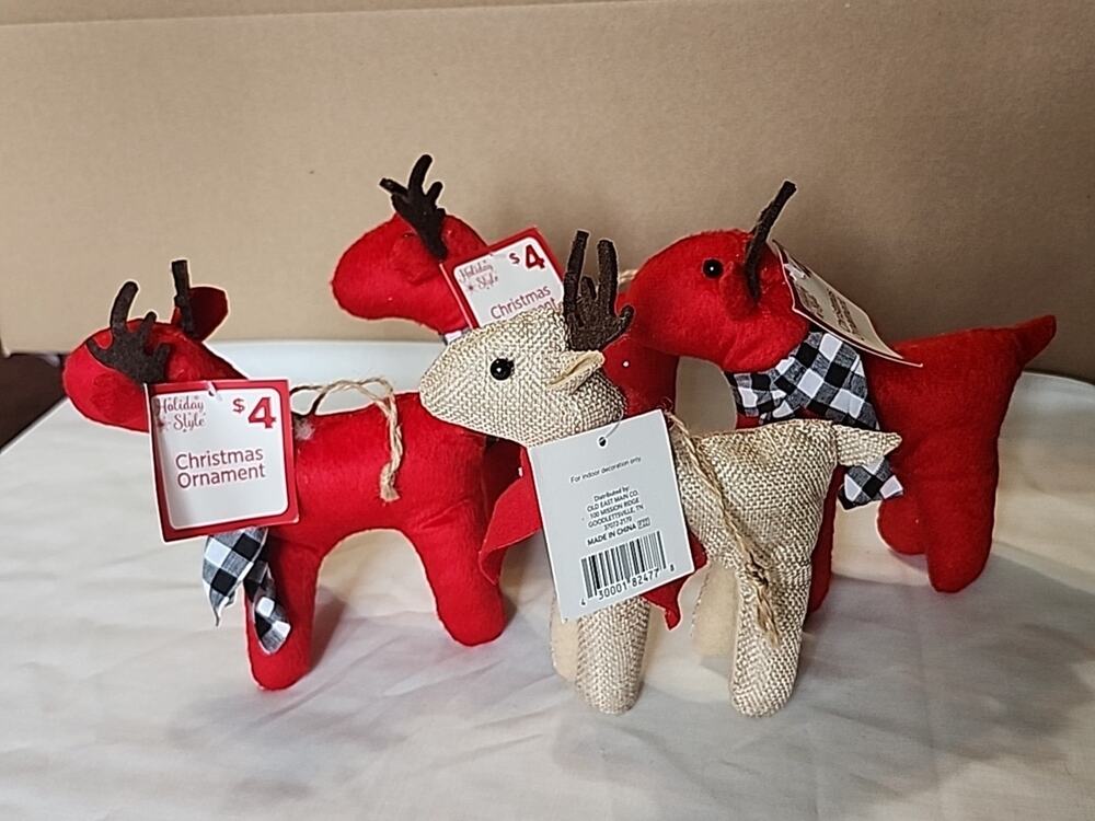 4 Home Style Christmas Reindeer Ornaments Felt Red Burlap Plush 6" Tall 6" Long